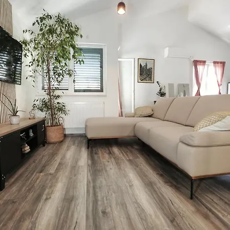 Apartment Tugare Exterior photo